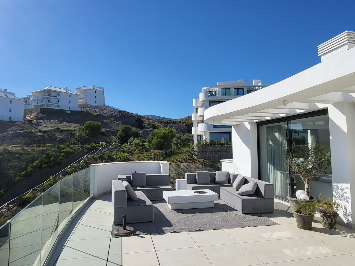 3-bedroom apartment for sale in central Fuengirola