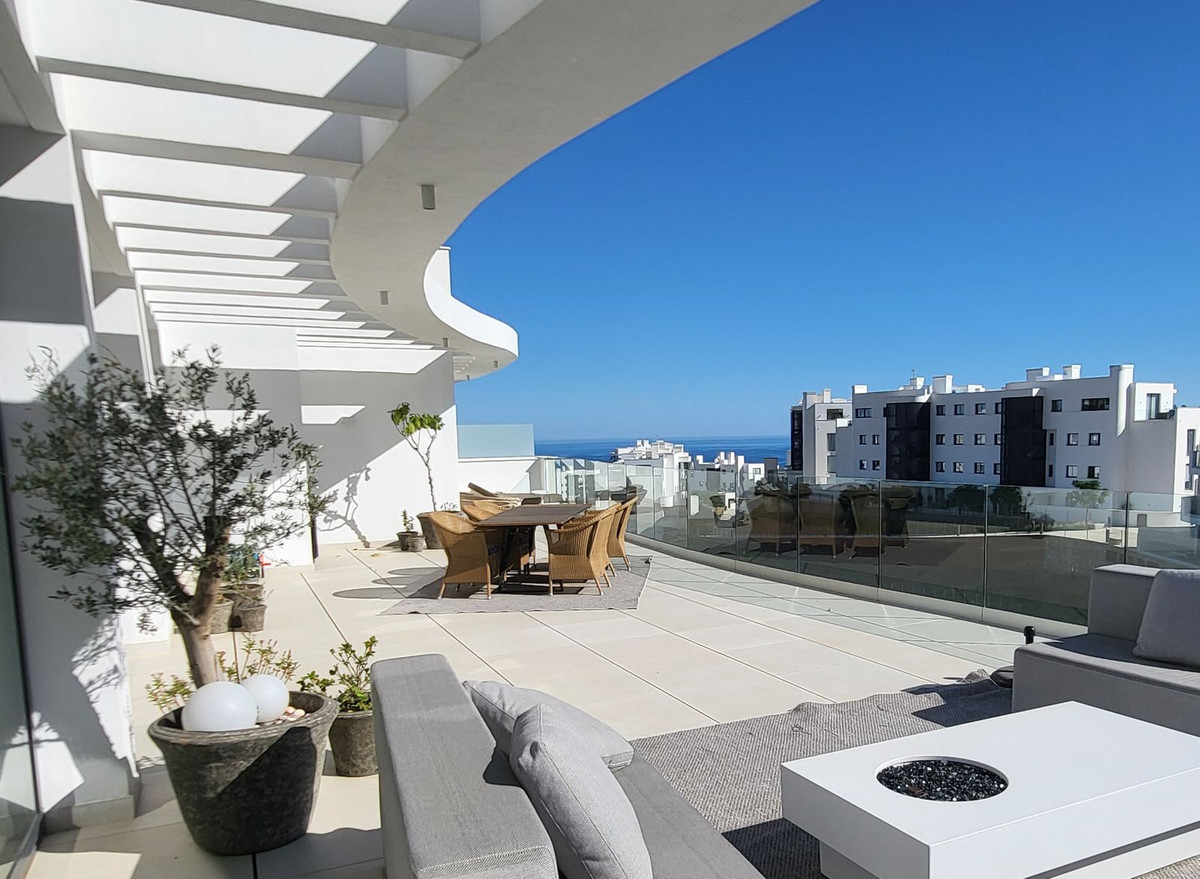 3-bedroom apartment for sale in central Fuengirola