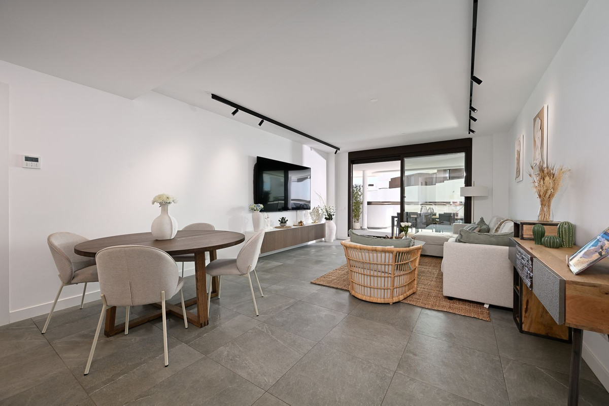 3-bedroom apartment for sale in Estepona