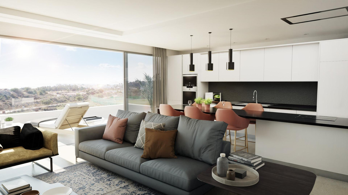 3-bedroom apartment for sale in central Estepona