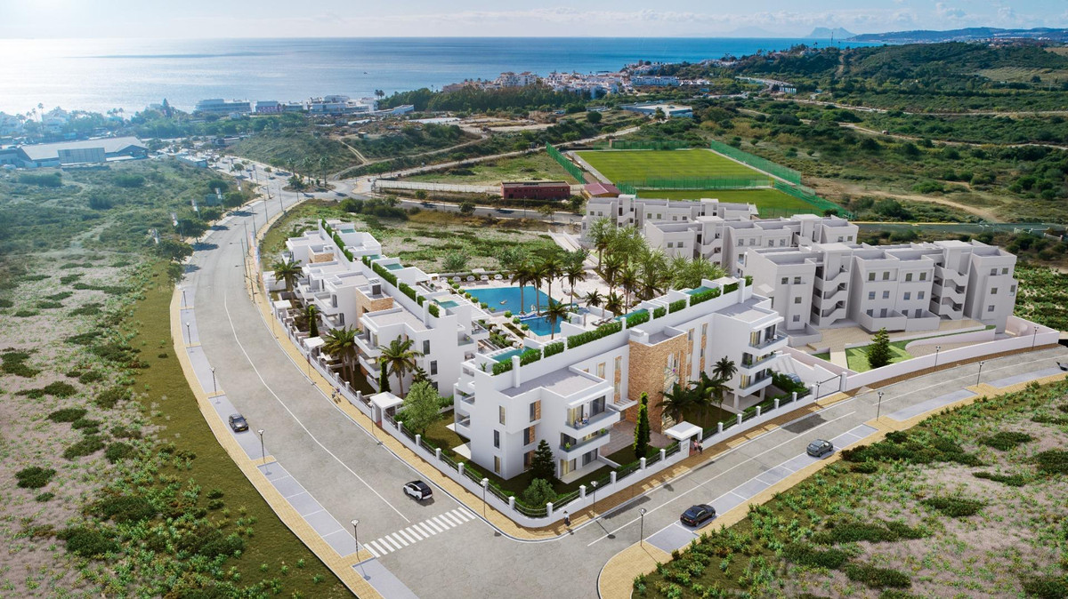 3-bedroom apartment for sale in central Estepona