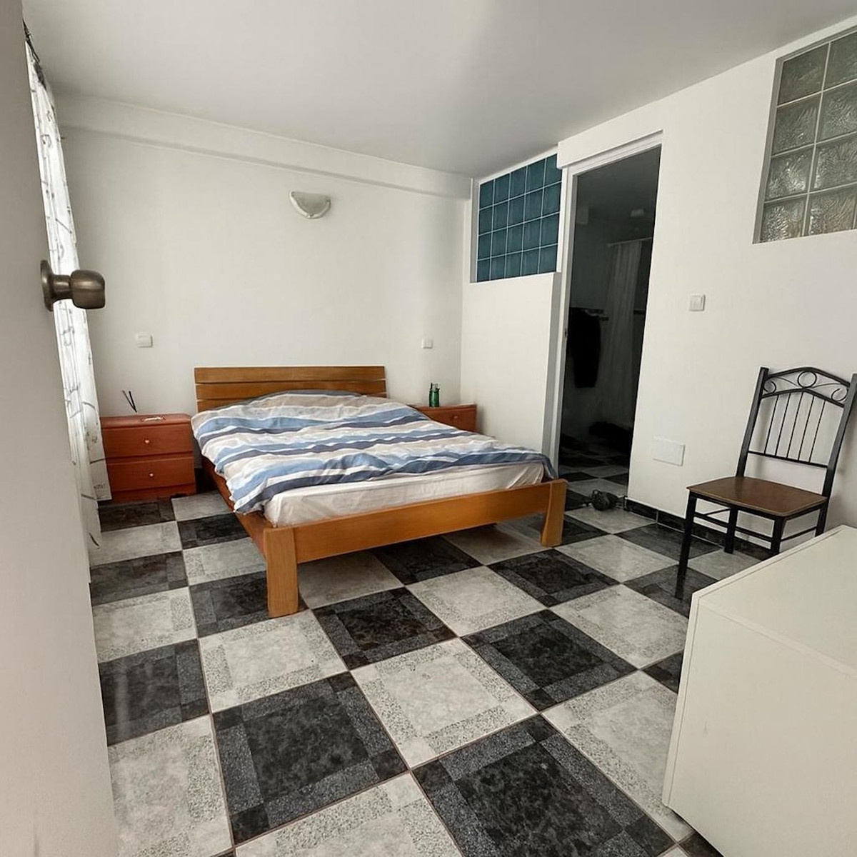 3-bedroom apartment for sale in Calahonda