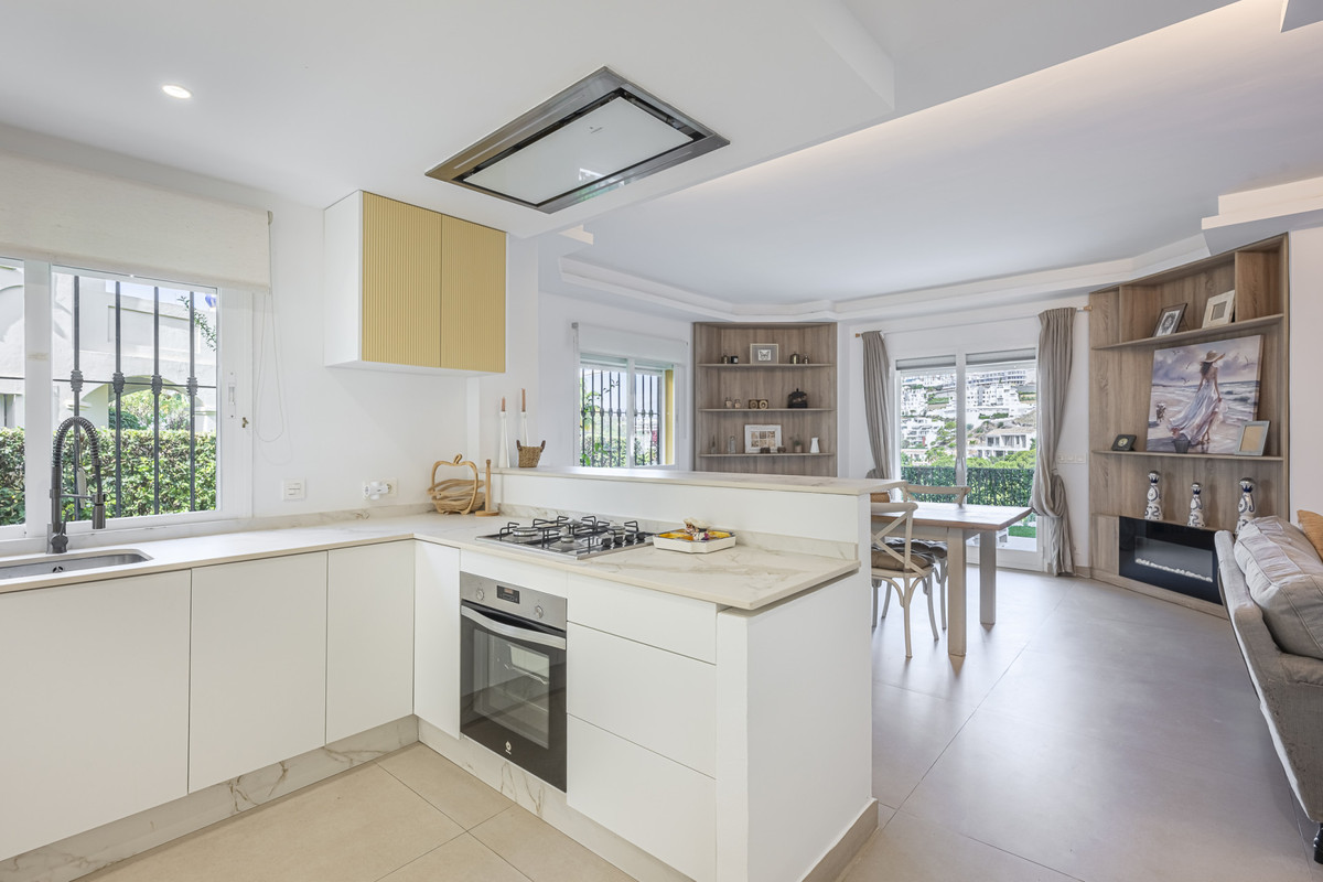 3-bedroom apartment for sale in Benahavís