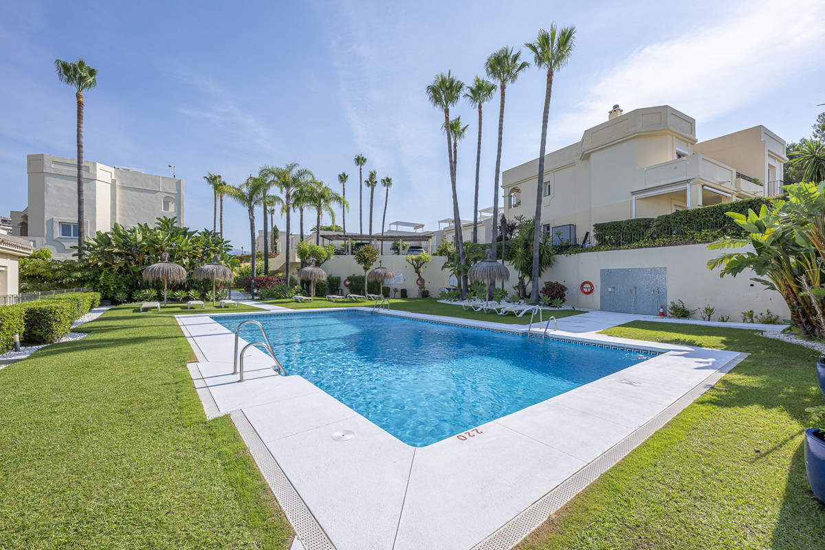 3-bedroom apartment for sale in Benahavís