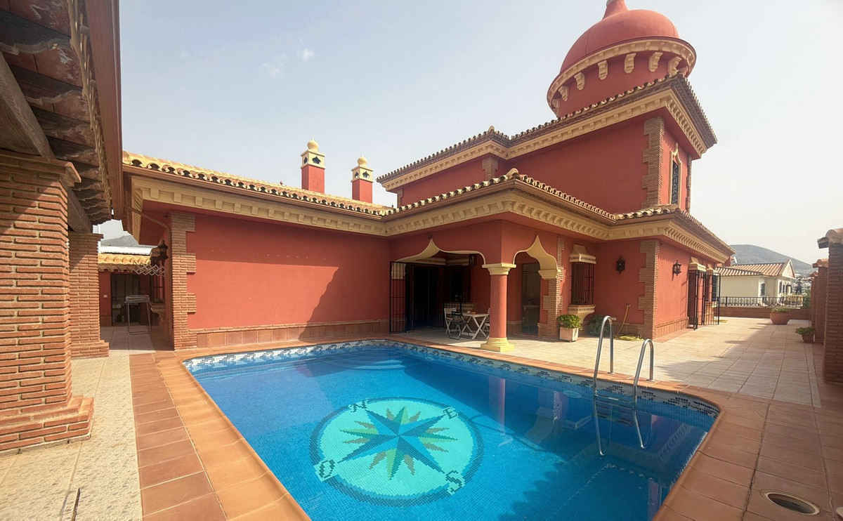 3-bedroom villa for sale in Mijas Costa