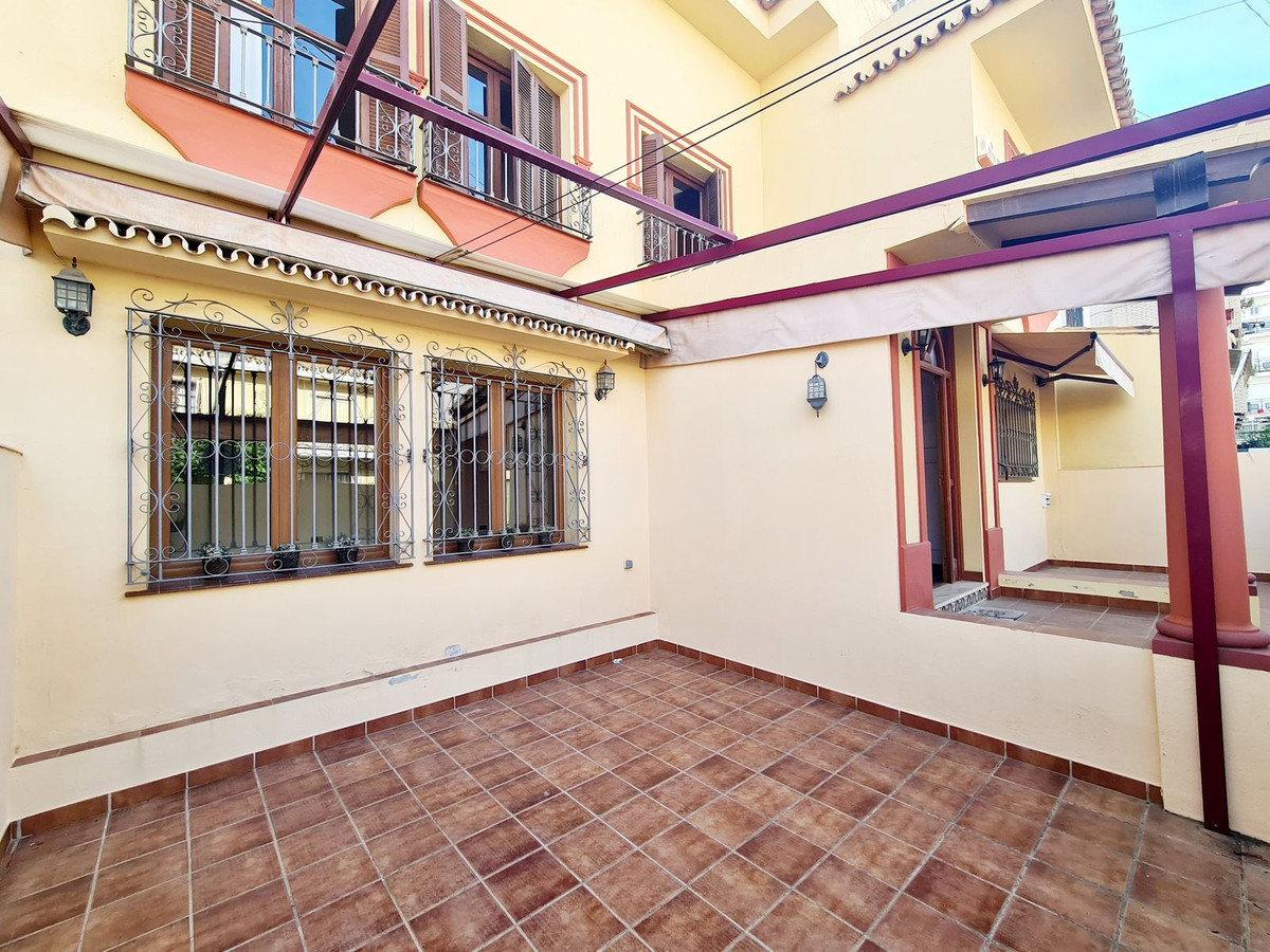 3-bedroom villa for sale in central Fuengirola