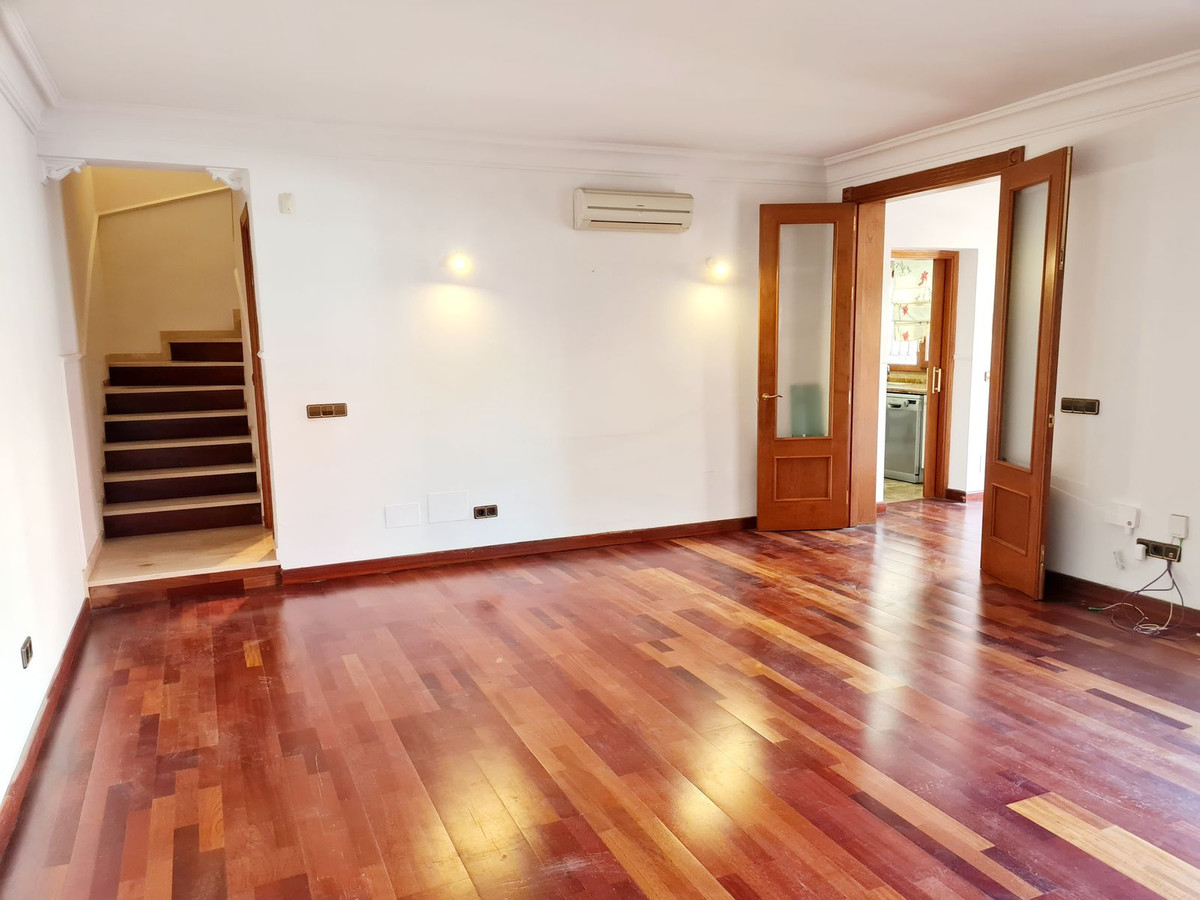 3-bedroom villa for sale in central Fuengirola