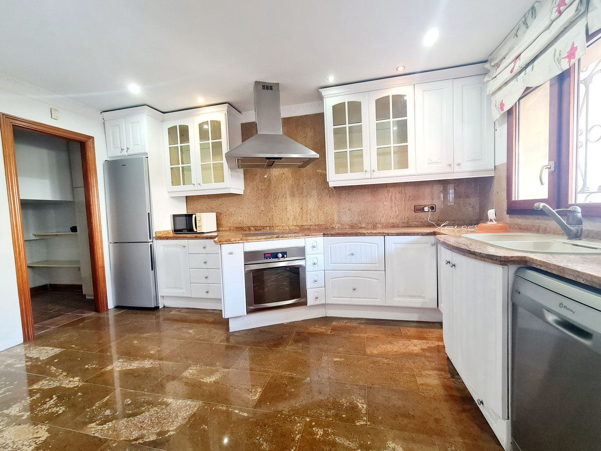 3-bedroom villa for sale in central Fuengirola