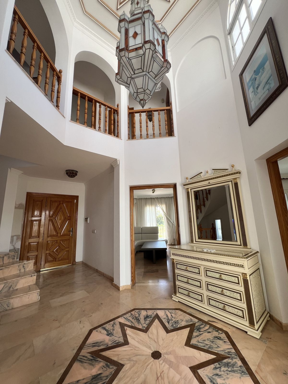 5-bedroom villa for sale in San Pedro de Alcántara