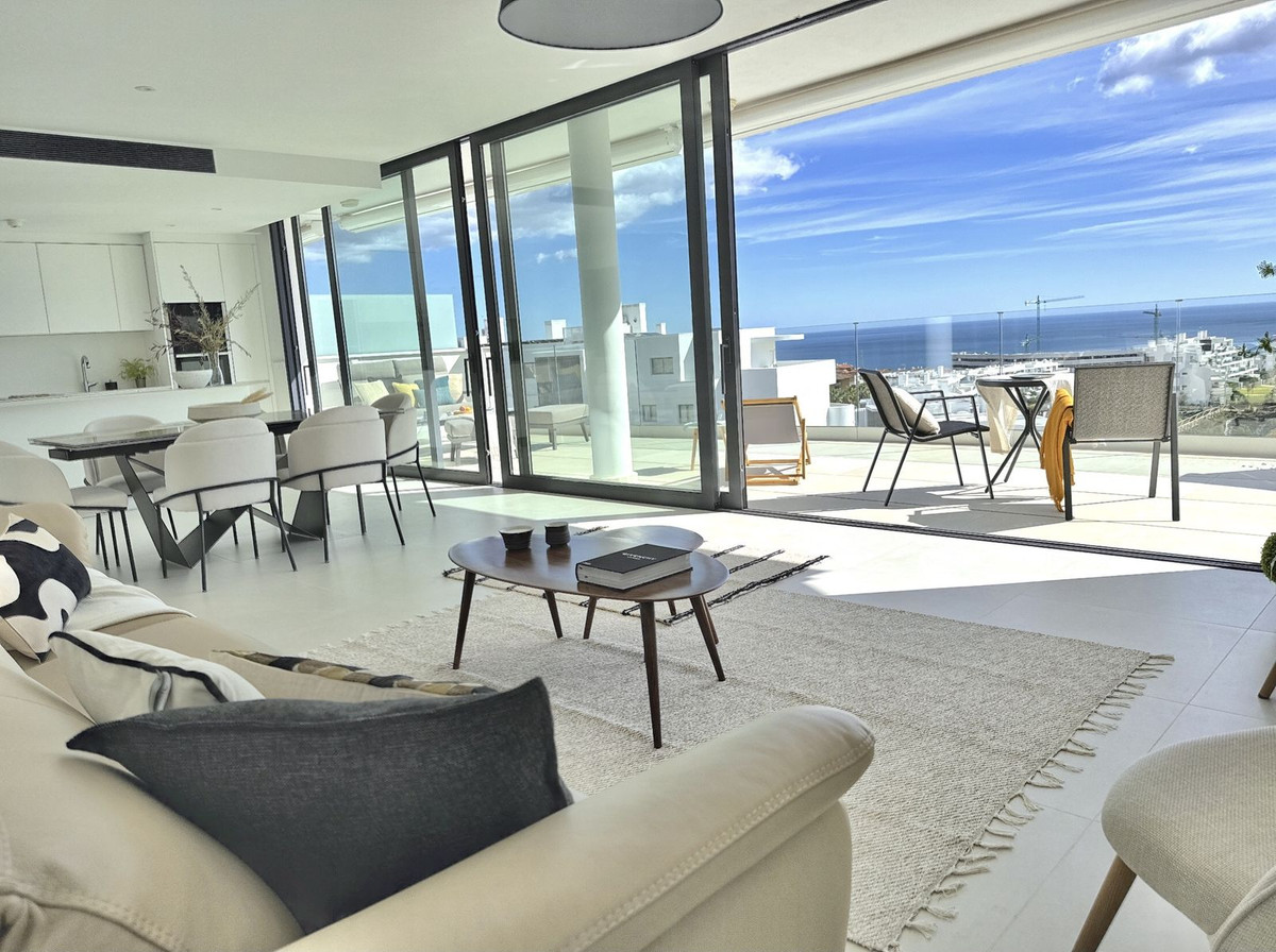 3-bedroom apartment for sale in central Fuengirola