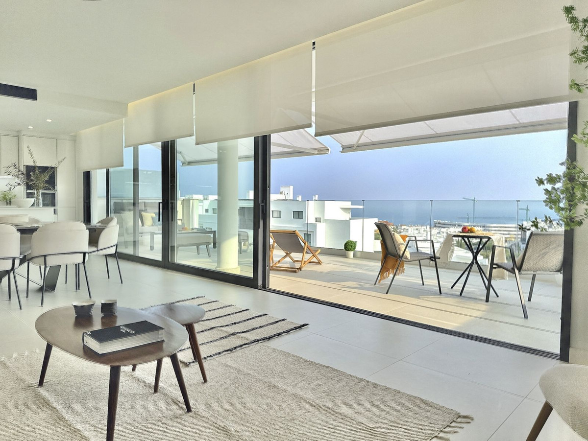 3-bedroom apartment for sale in central Fuengirola
