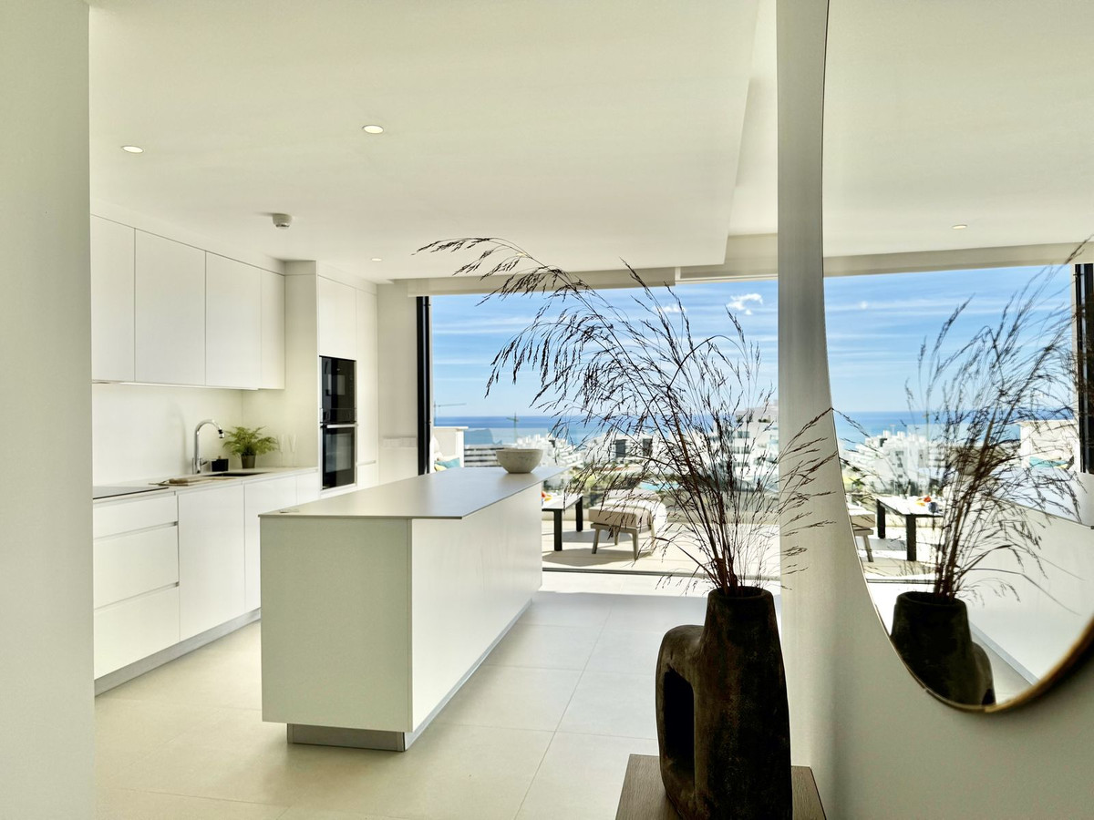 3-bedroom apartment for sale in central Fuengirola