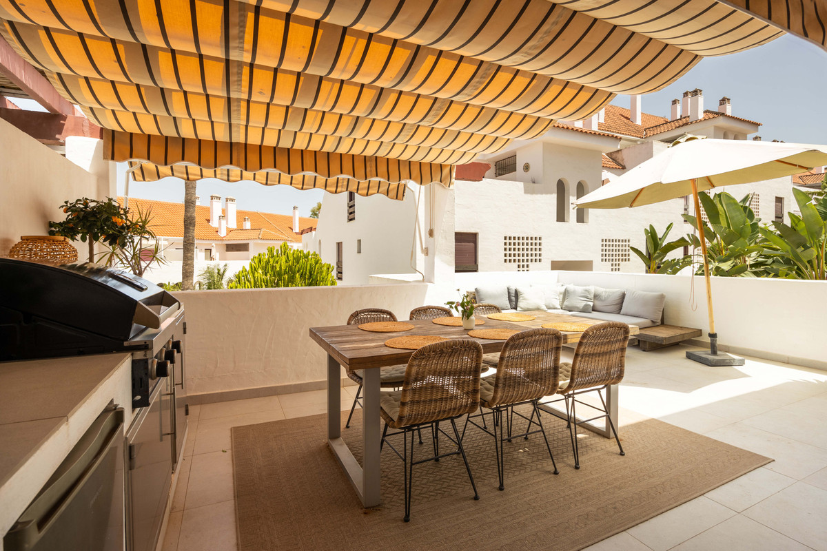 3-bedroom apartment for sale in Nueva Andalucía