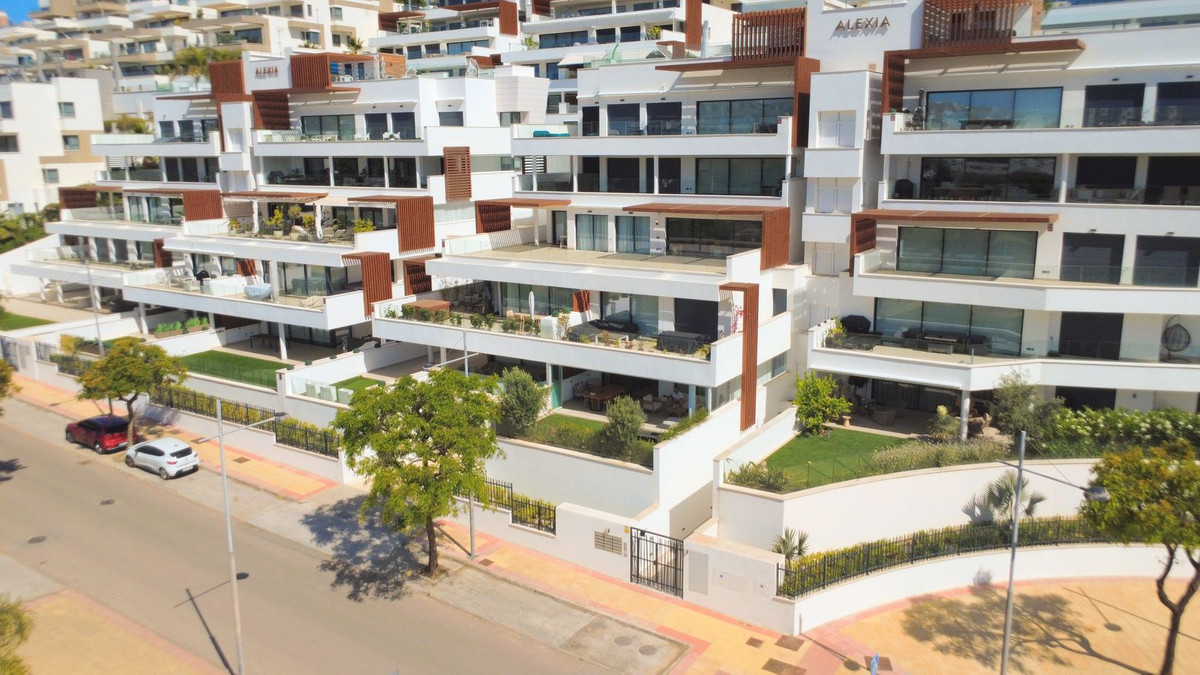 2-bedroom apartment for sale in central Estepona