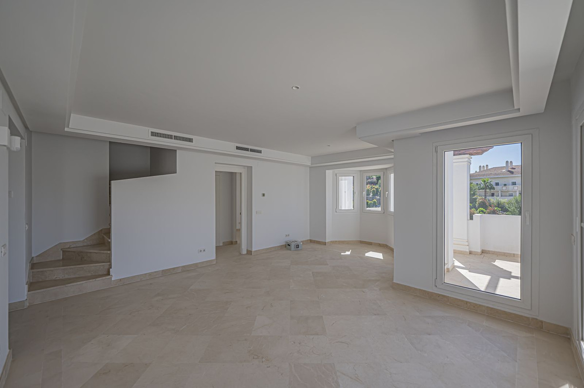 2-bedroom apartment for sale in Nueva Andalucía