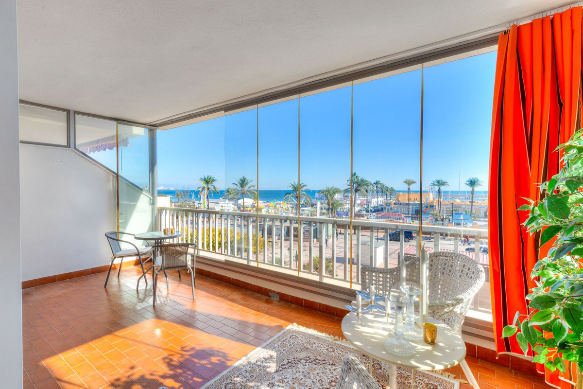 2-bedroom apartment for sale in central Fuengirola