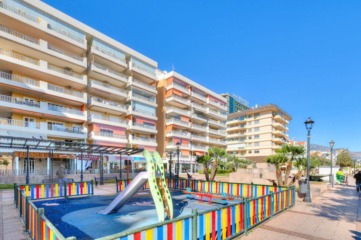 2-bedroom apartment for sale in central Fuengirola