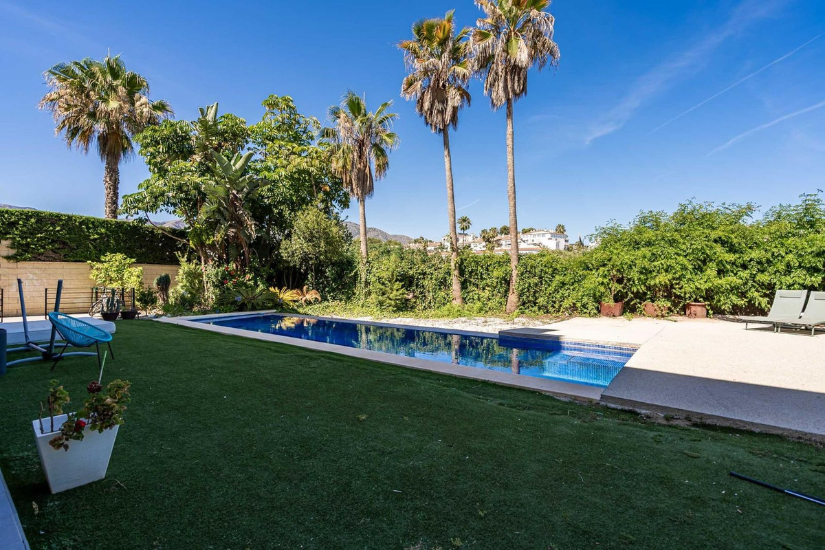 5-bedroom villa for sale in Mijas Costa