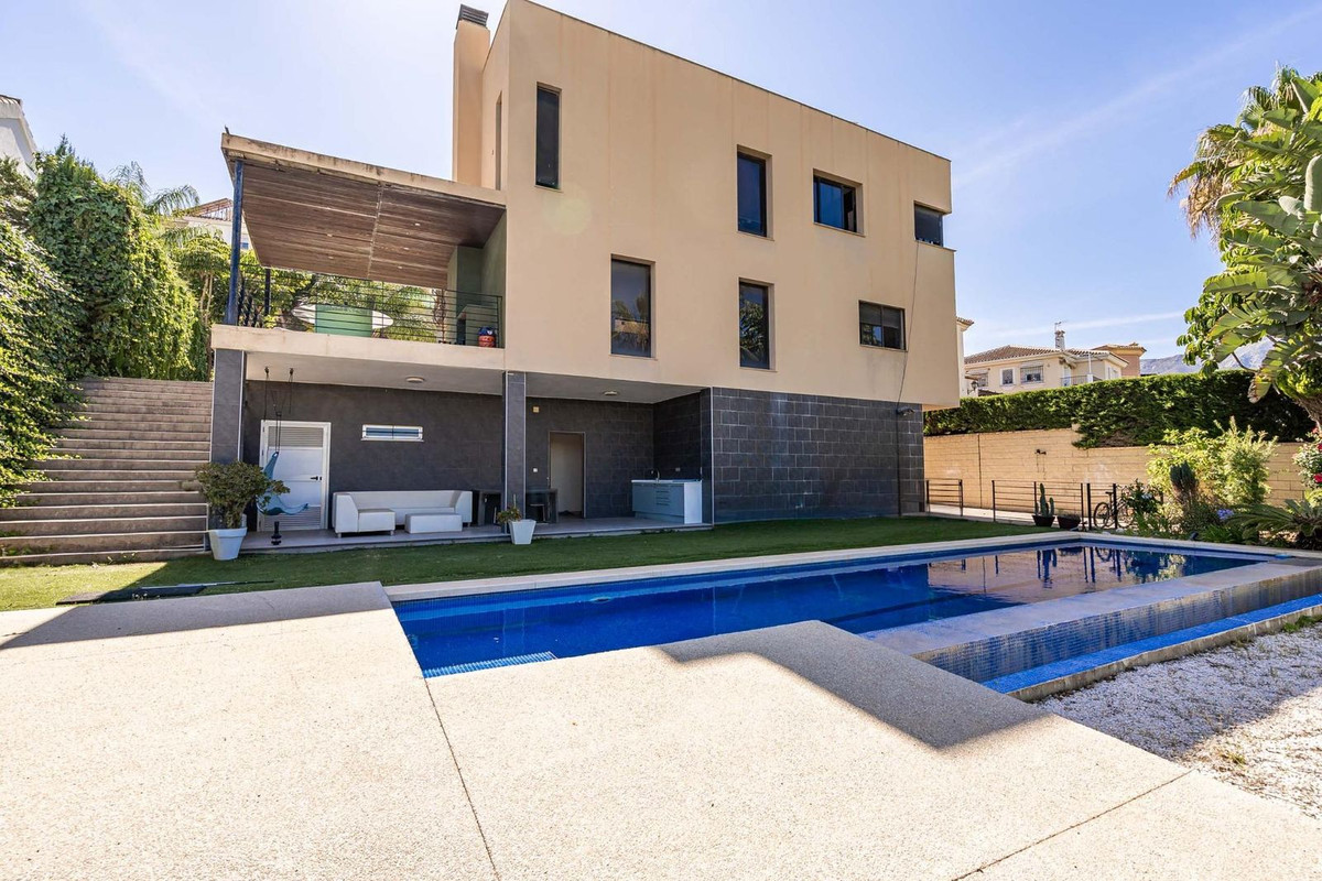 5-bedroom villa for sale in Mijas Costa