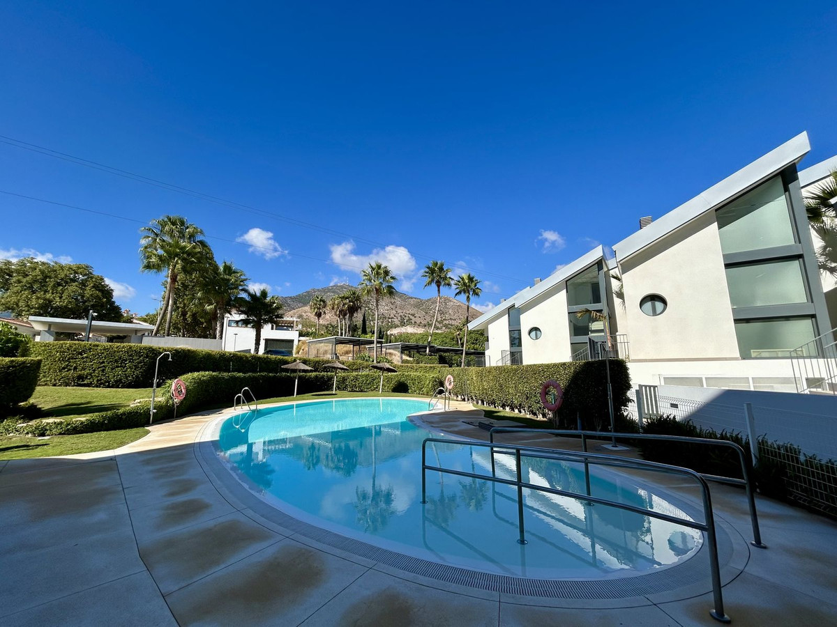 3-bedroom apartment for sale in central Fuengirola