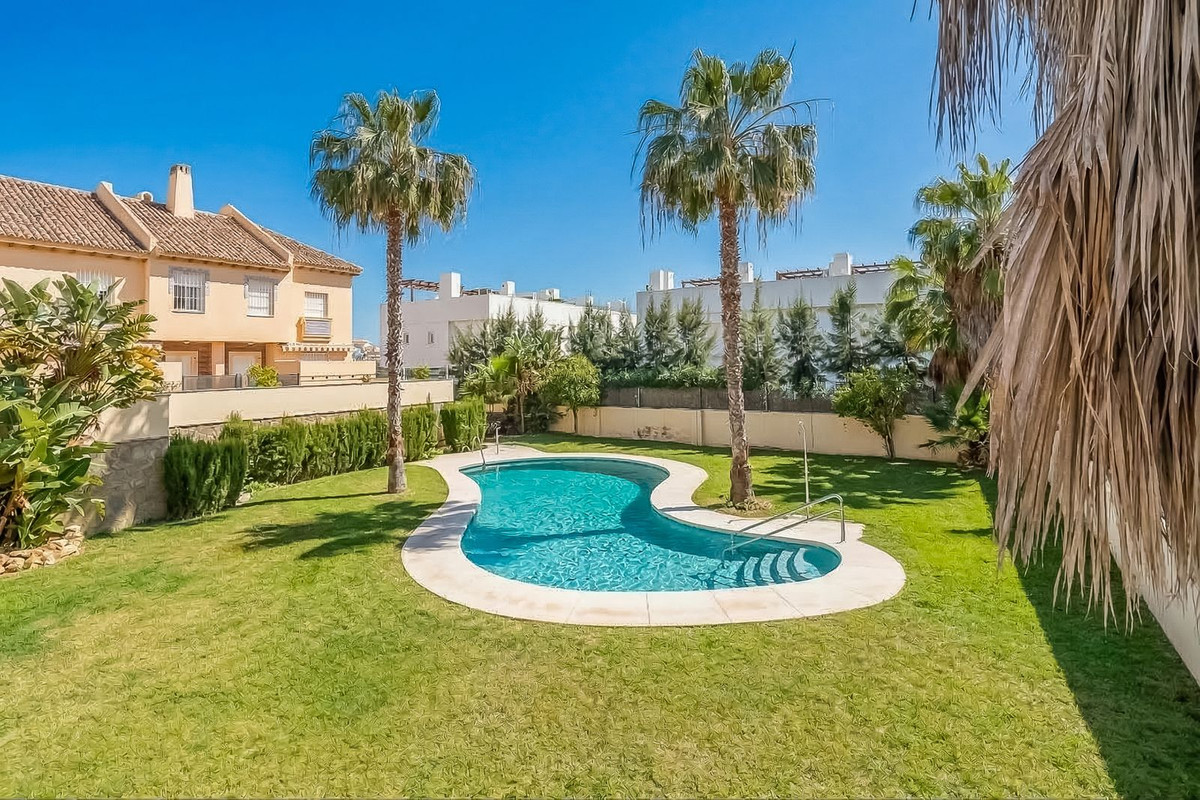 4-bedroom property for sale in Calahonda
