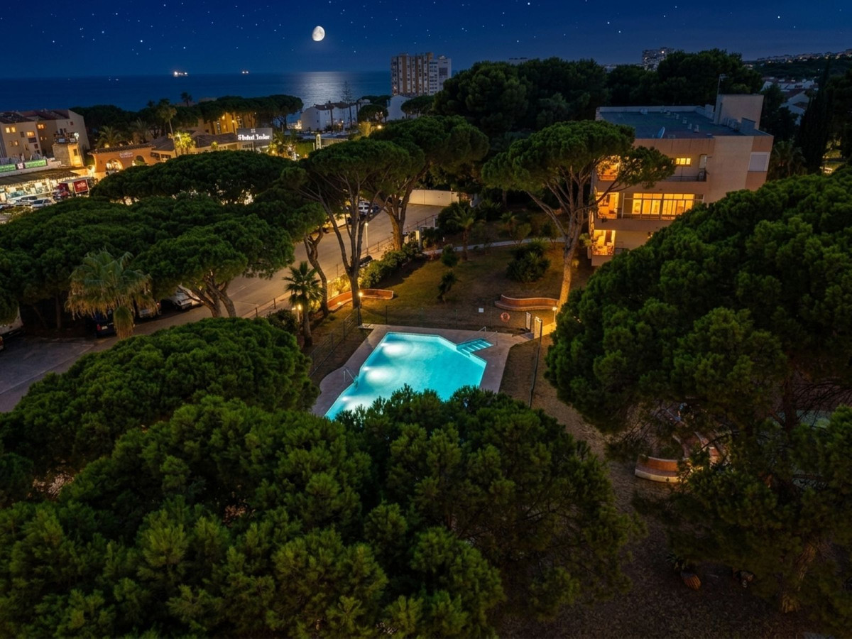 2-bedroom apartment for sale in Calahonda