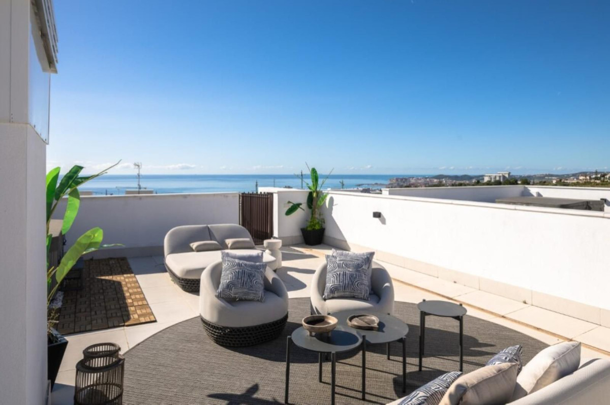 2-bedroom apartment for sale in central Fuengirola