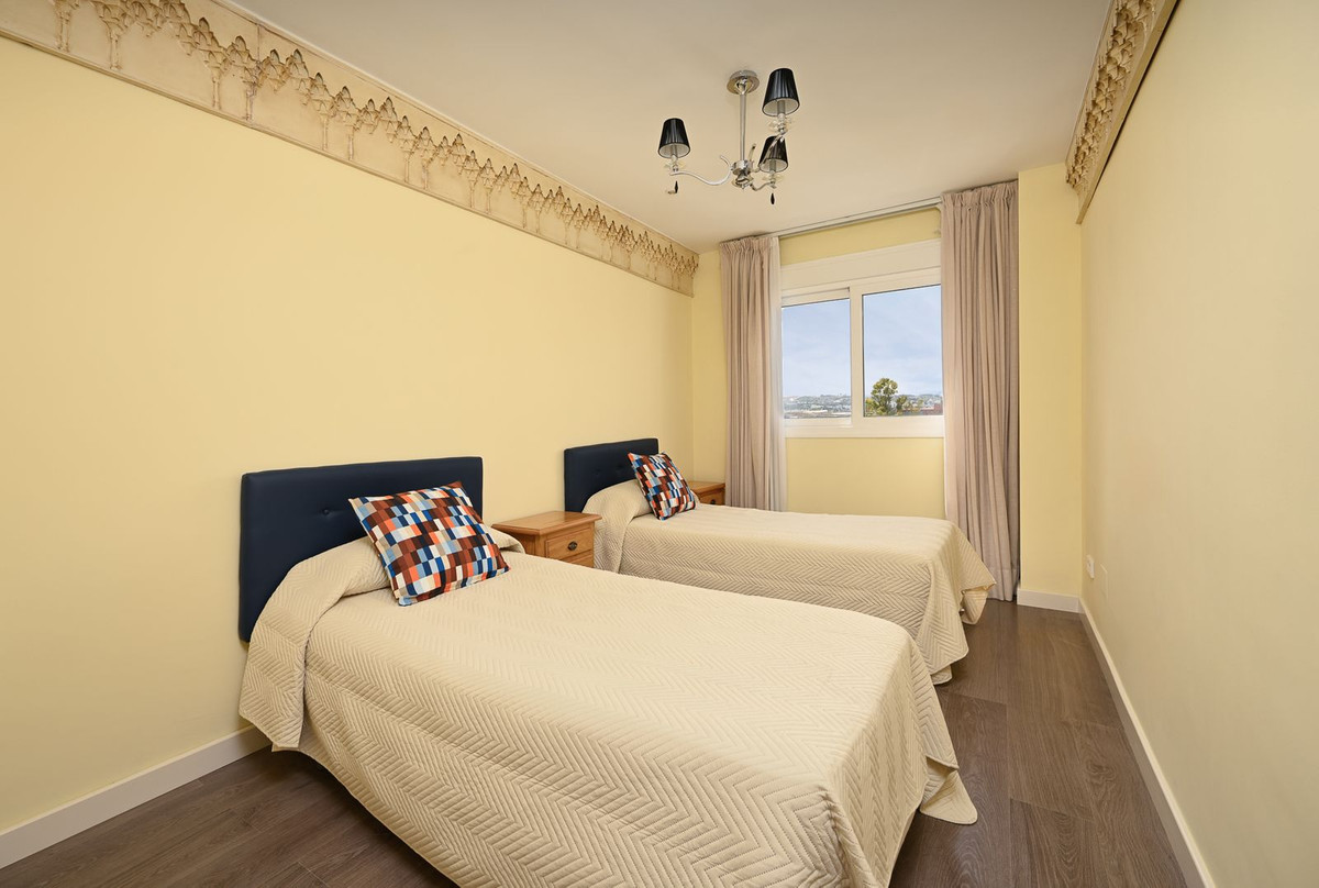 4-bedroom apartment for sale in central Fuengirola
