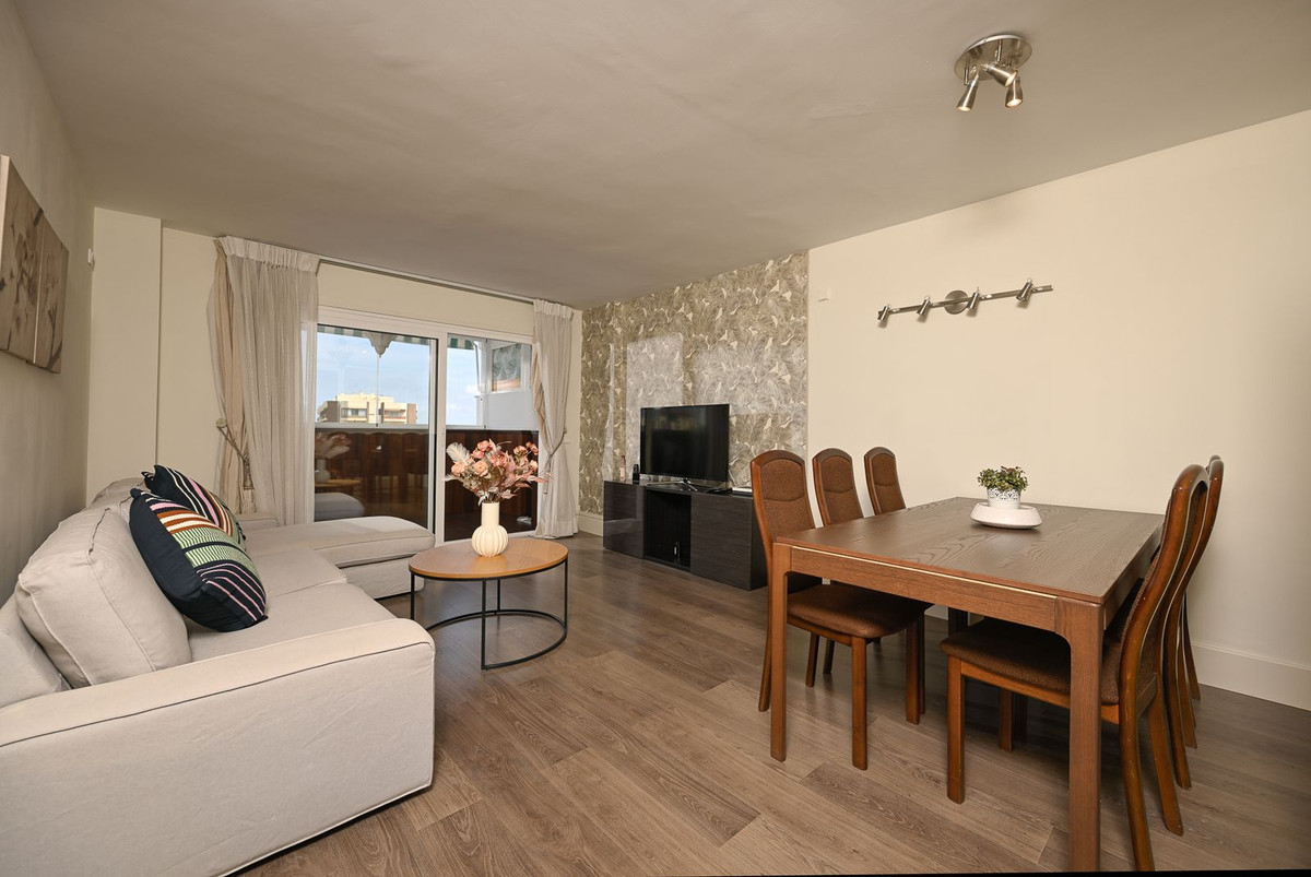 4-bedroom apartment for sale in central Fuengirola
