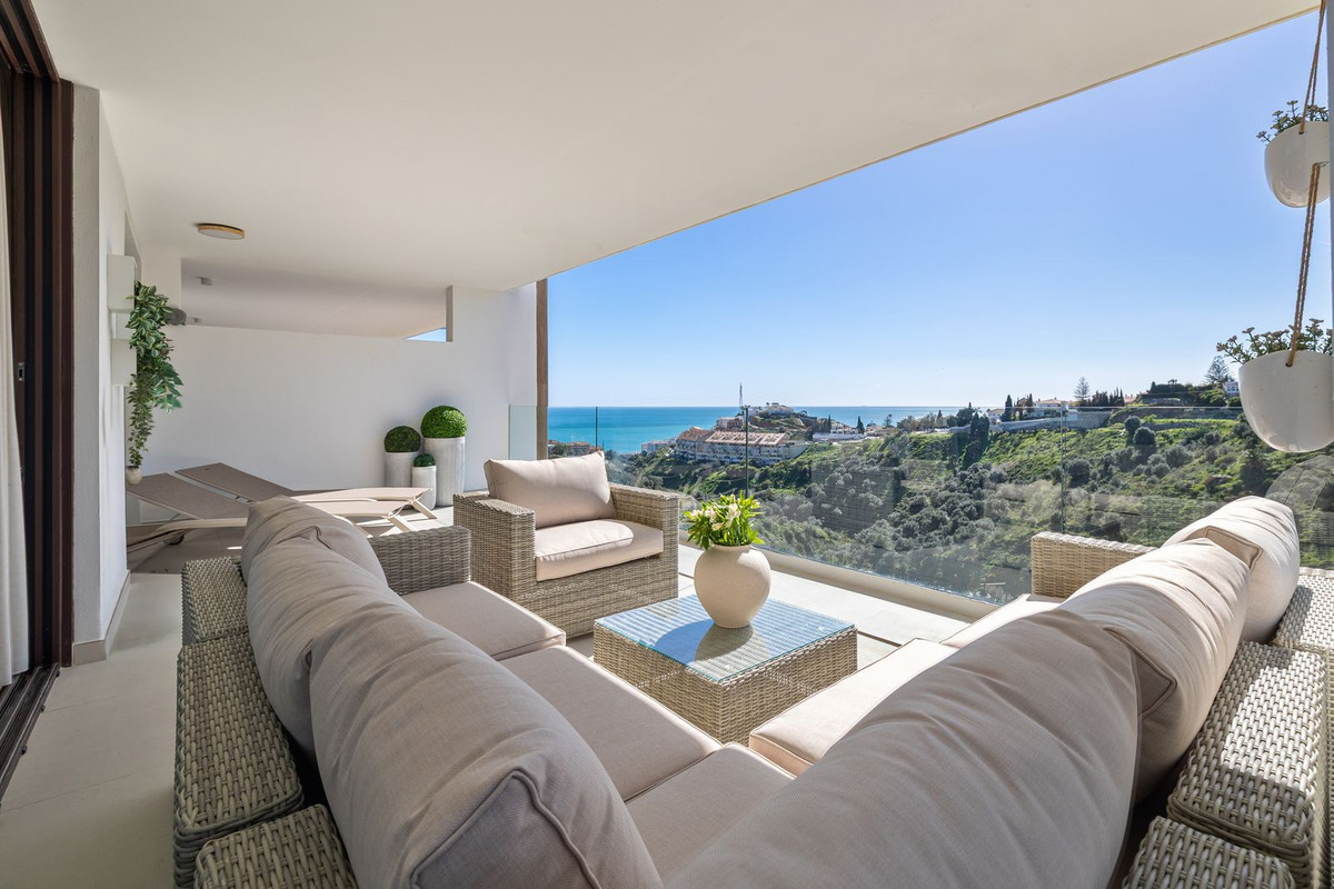 3-bedroom apartment for sale in central Fuengirola