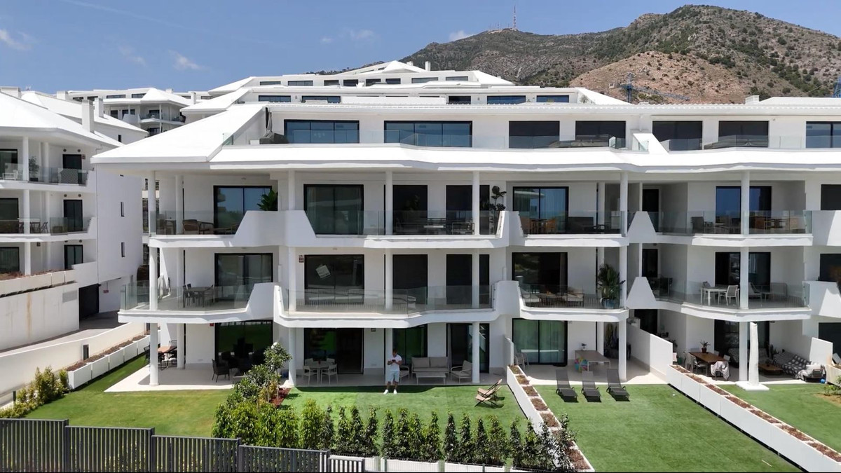 2-bedroom apartment for sale in central Fuengirola
