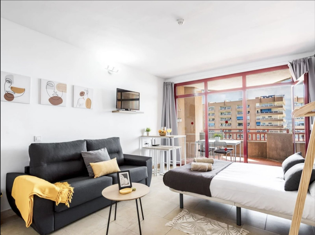 Studio apartment for sale in central Fuengirola