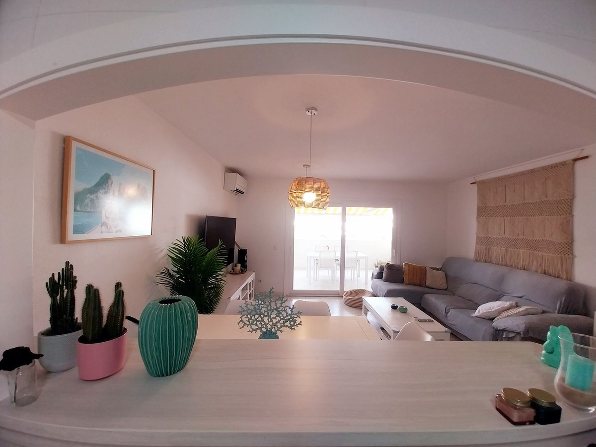 3-bedroom apartment for sale in Calahonda