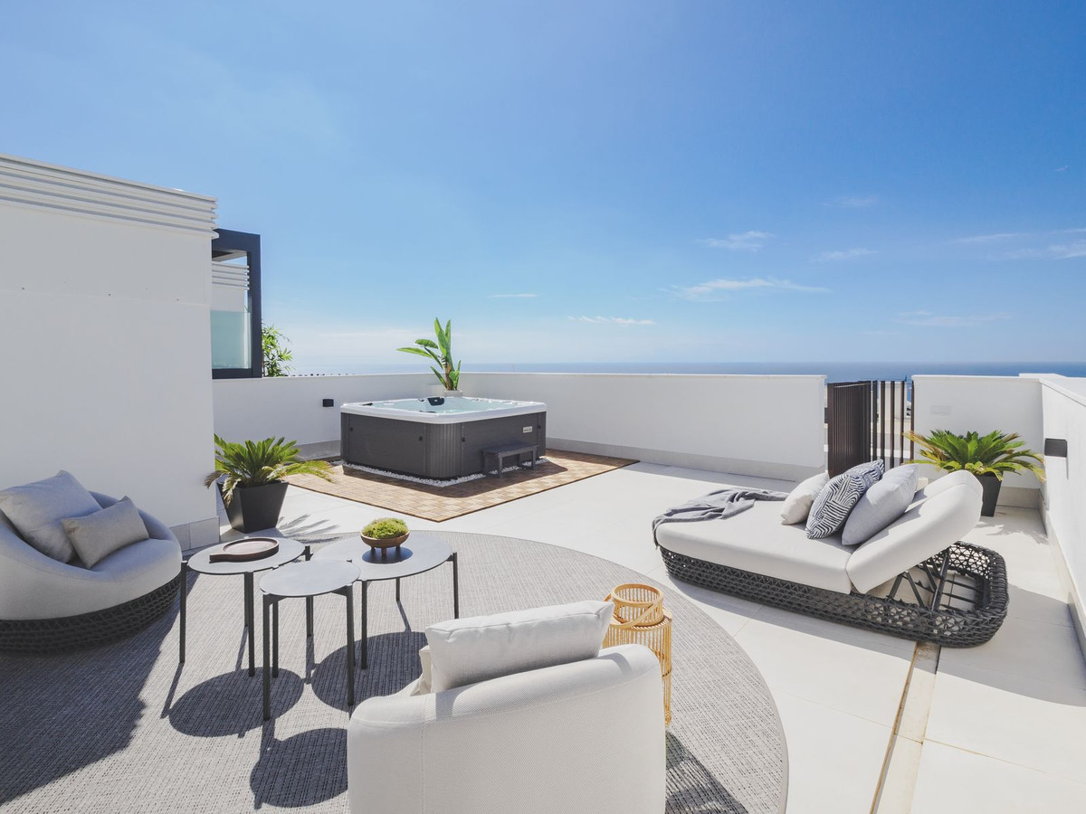 2-bedroom apartment for sale in Higueron
