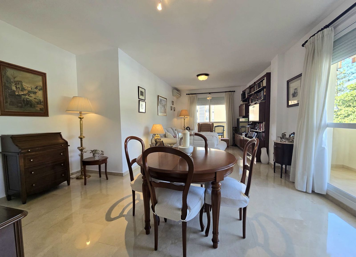 3-bedroom apartment for sale in central Fuengirola
