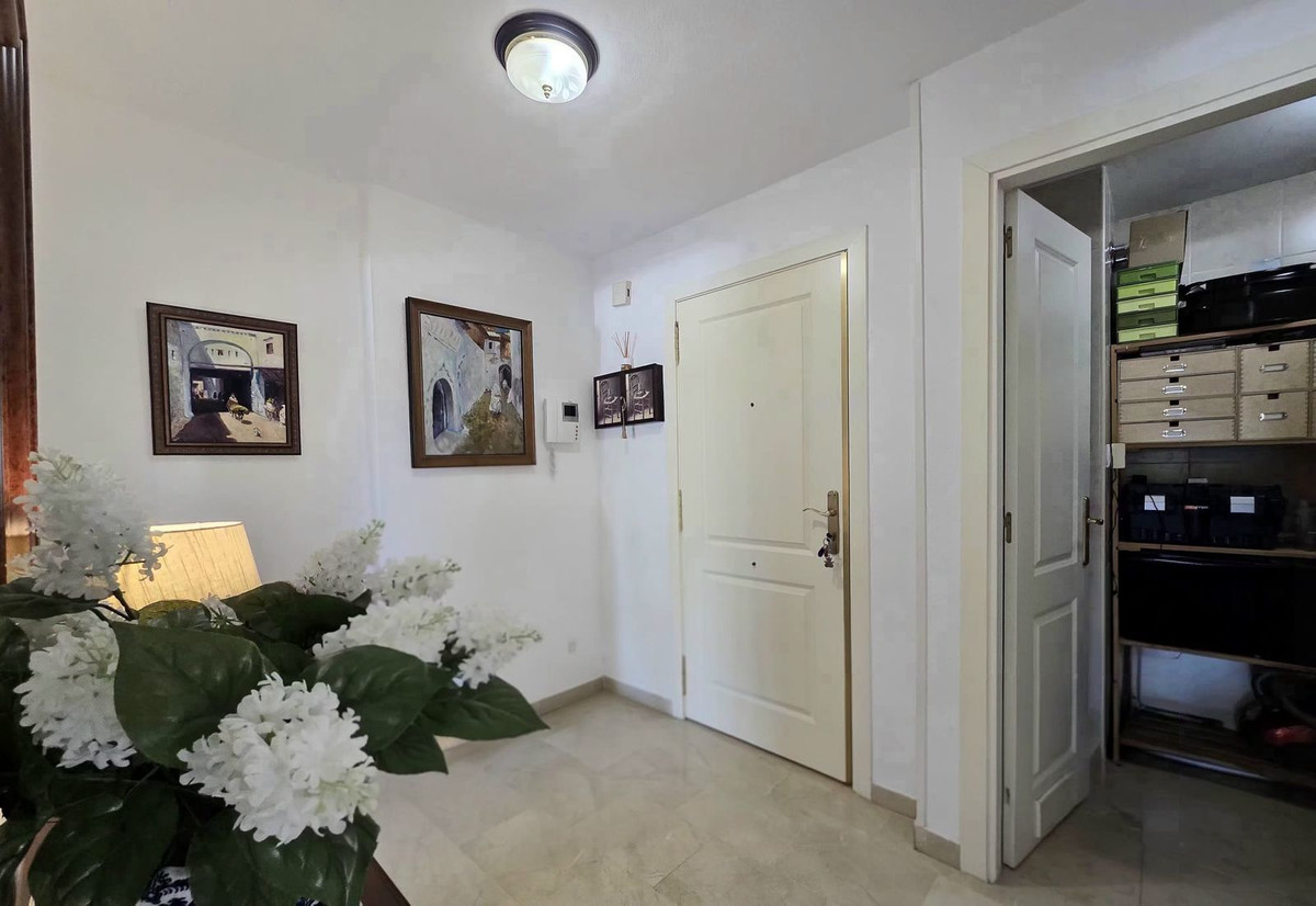 3-bedroom apartment for sale in central Fuengirola