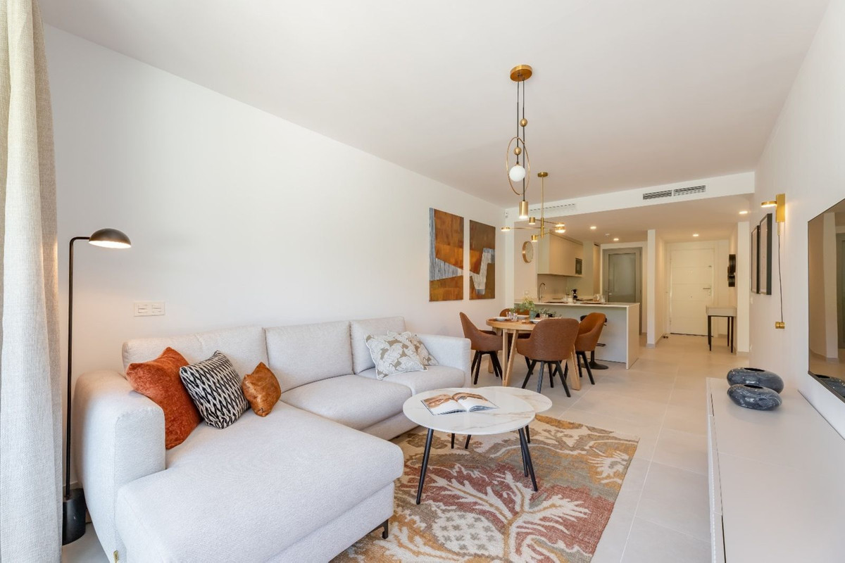 2-bedroom apartment for sale in Elviria