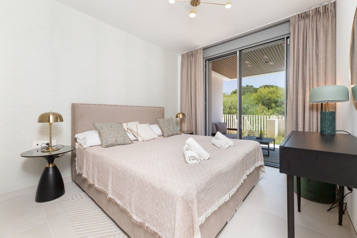 2-bedroom apartment for sale in Elviria