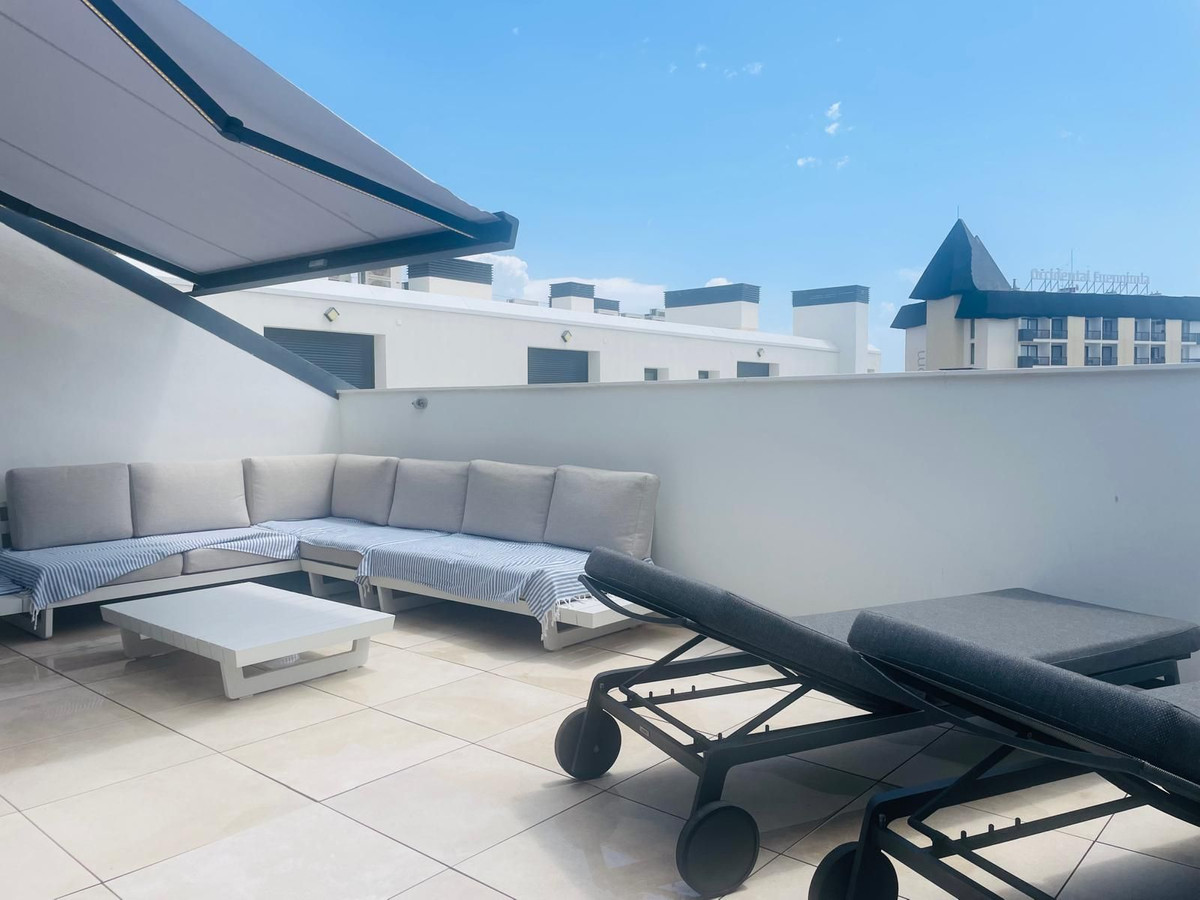 3-bedroom apartment for sale in central Fuengirola