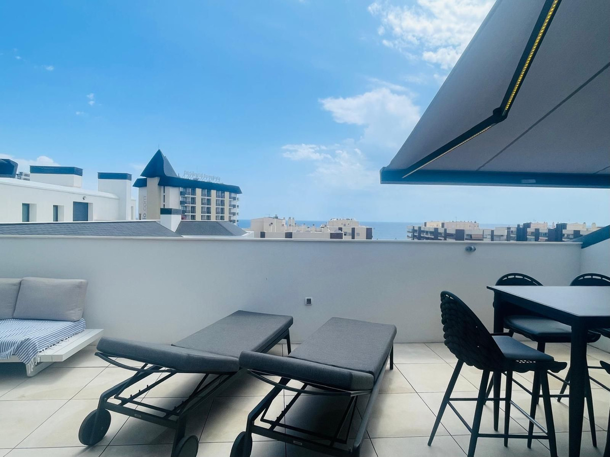 3-bedroom apartment for sale in central Fuengirola