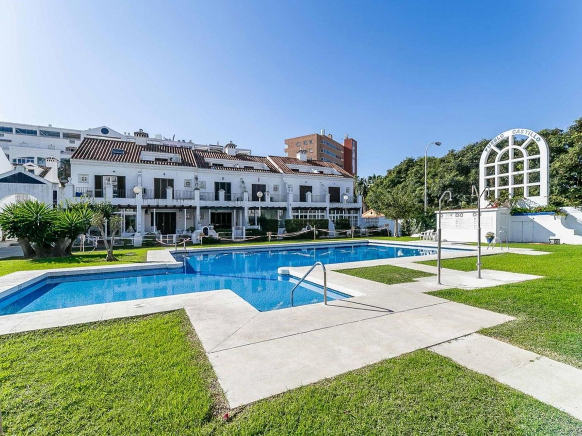 4-bedroom apartment for sale in central Fuengirola