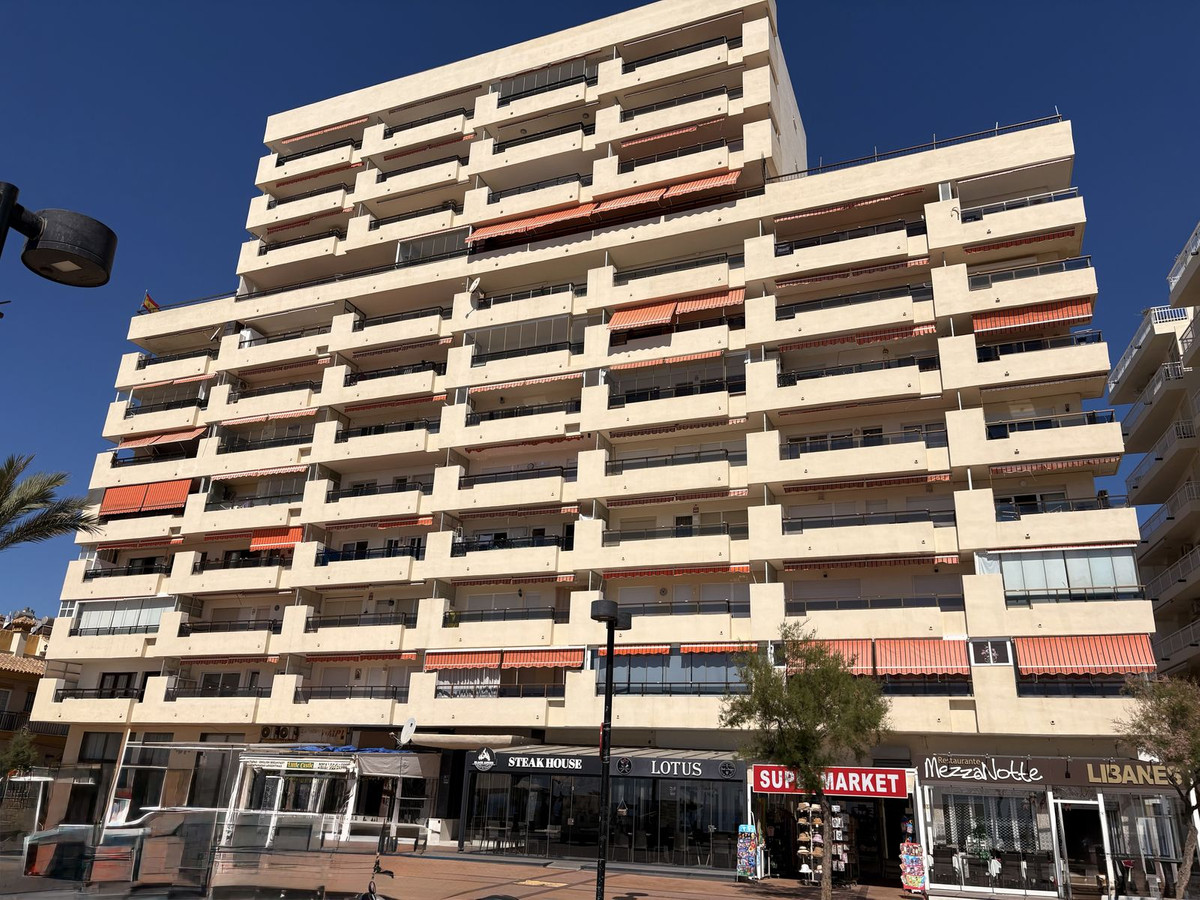 2-bedroom apartment for sale in central Fuengirola