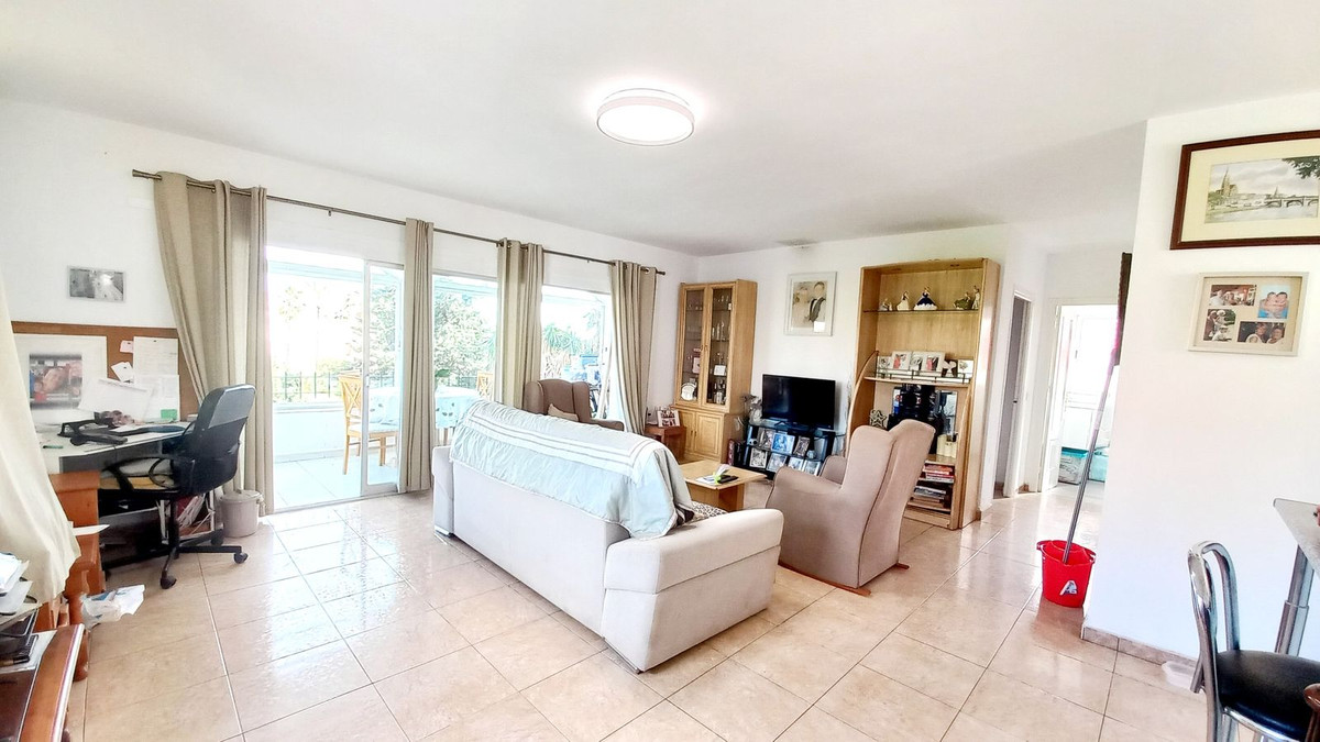 6-bedroom villa for sale in El Faro