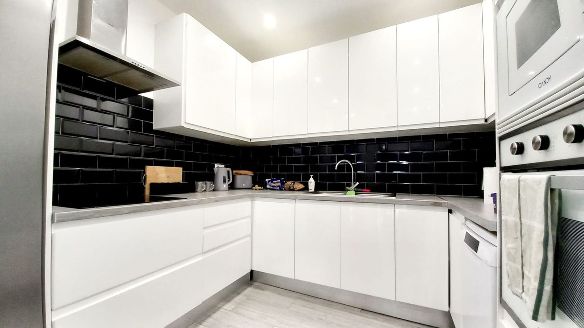 6-bedroom villa for sale in El Faro