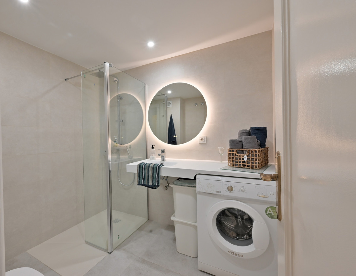 2-bedroom apartment for sale in Calahonda