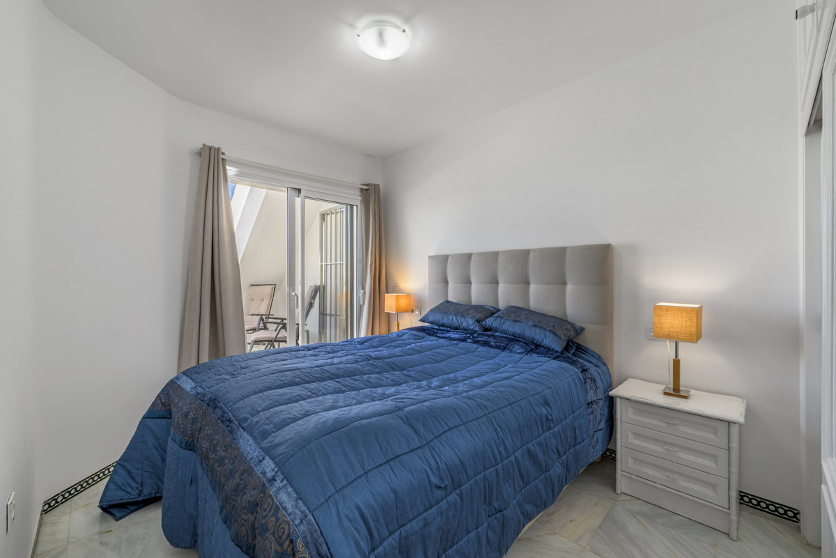 2-bedroom apartment for sale in Calahonda