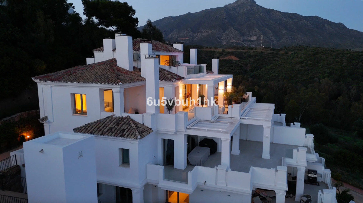 3-bedroom apartment for sale in Nueva Andalucía