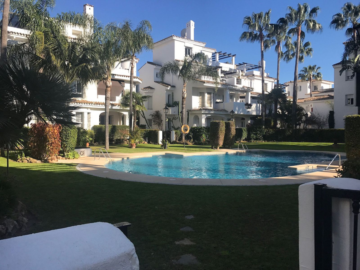 2-bedroom apartment for sale in Nueva Andalucía