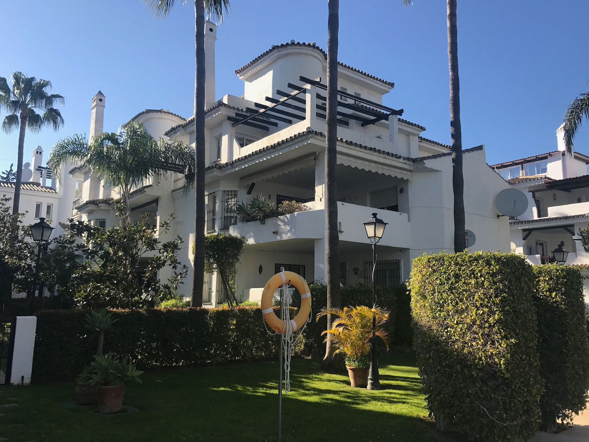 2-bedroom apartment for sale in Nueva Andalucía