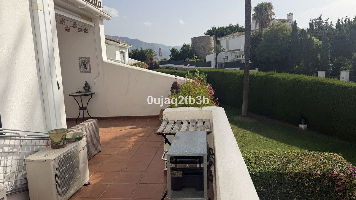 2-bedroom apartment for sale in Nueva Andalucía